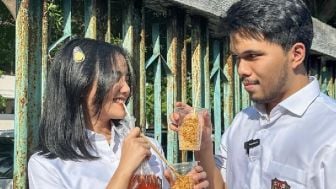 Begini Komentar Kocak Warganet terhadap Unggahan Foto Fuji dan Thariq Halilintar Saat Pakai Seragam SD