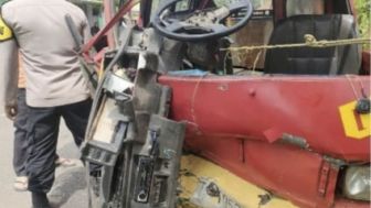 Mobil Plat Merah Tabrak Angkot di Purwakarta, 12 Orang Alami Luka, Berikut Daftarnya