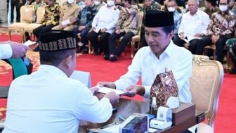 Bio Farma Diundang Presiden Jokowi dalam Penyerahan Zakat kepada BAZNAS