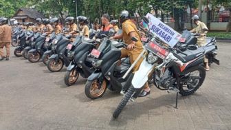 183 Kades di Purwakarta Dapat Motor Trail dan Nmax dari Anne Ratna Mustika