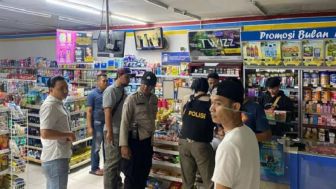 Perampok Bersajam di Indomaret Maracang Purwakarta Gondol Uang Rp 34 Juta