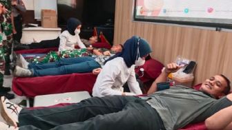 Peringatan HUT Bhayangkara ke-77, Polisi di Purwakarta Gelar Donor Darah