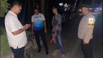 Seorang Pemuda Lompat dari Atas Sasak Beusi Purwakarta, Diduga Hendak Bunuh Diri