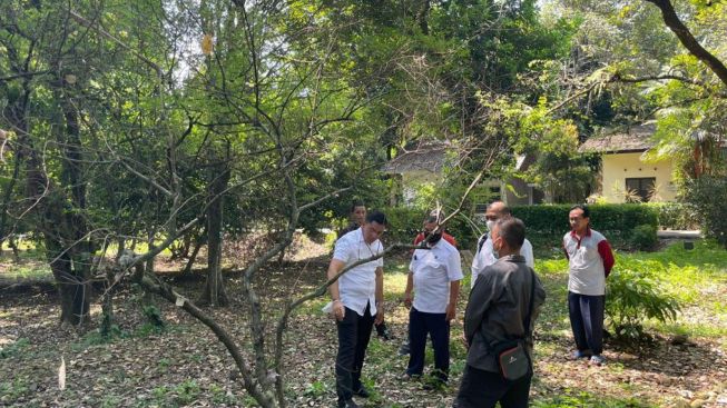 Polisi Datangi Kebun Raya Bogor, Ada Apa ?