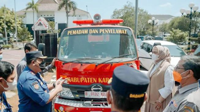 Pemkab Karawang Tambah Dua Unit Mobil Damkar Dari Anggaran 2022