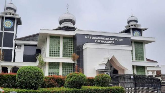 Sosok Luar Biasa Dibalik Sejarah Masjid Agung Purwakarta