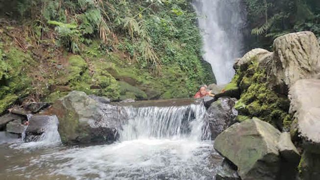 Curug Sadim, Wisata Air Terjun yang Cocok Untuk Liburan Keluarga