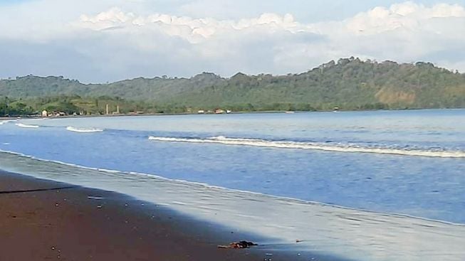 Pantai Palangpang Sukabumi Makin Ramai Dikunjungi Wisatawan