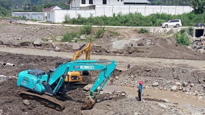 Soal Pengerukan Sepadan Sungai Cikao, DPMPTSP Purwakarta Ngaku Tidak Tahu, Tapi Bilang Begini