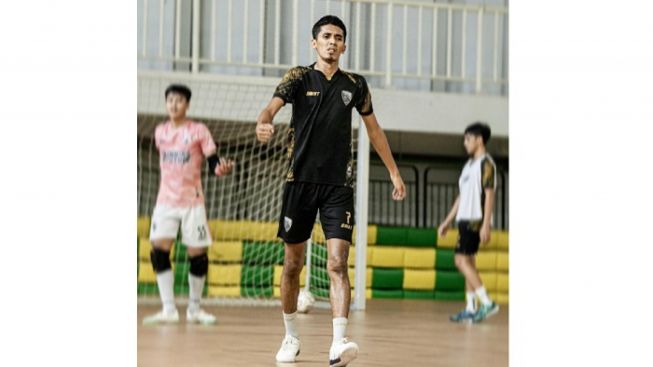 Ilham Ramadhyan Lelang Jersey Untuk Pengobatan Eks Pemain Timnas Futsal Indonesia, Harganya Segini