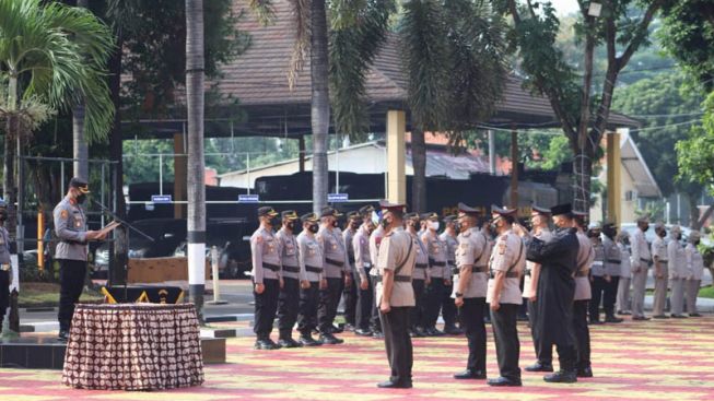 Sertijab Tiga Kapolsek Baru, Kapolres Purwakarta: Mutasi Dalam Organisasi Adalah Hal Biasa