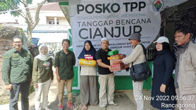 Terjun Langsung, TPP Kemendes Berikan Bantuan Untuk Korban Gempa Cianjur