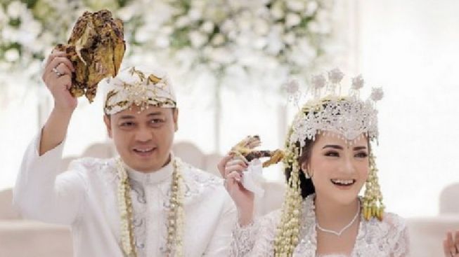 Jawaban Kocak Agung Nugraha Saat Diejek Perut Gendut oleh Kiki Amalia