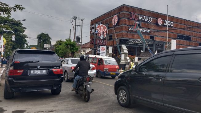 J.CO Donuts & Coffee Dinilai Jadi Biang Kemacetan di Jalan Veteran Purwakarta, Dishub Bilang Begini