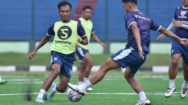 Laga Tunda Persib Vs Persija Digelar 11 Januari 2023, Robi Darwis Janji Bakal Begini