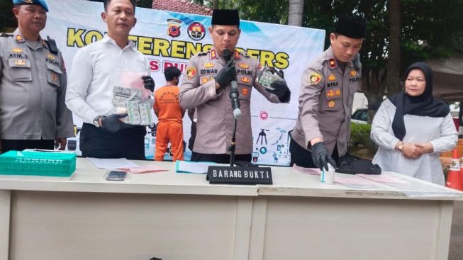 Polisi Ungkap Asal Usul Narkoba yang Dijual Anak Lilis Karlina