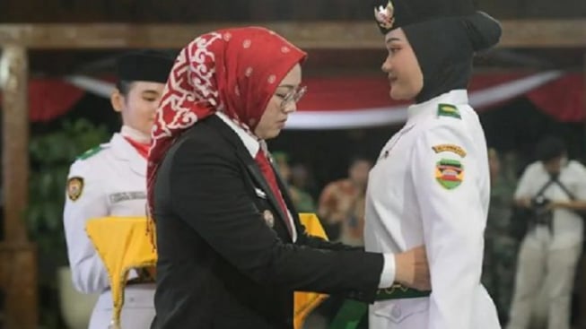 Bupati Anne Ratna Mustika Kukuhkan 52 Paskibraka Purwakarta 2023