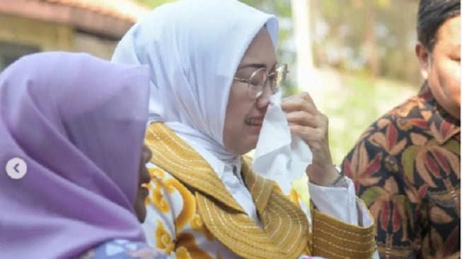 Innalillahi, Bupati Anne Ratna Mustika Bagikan Kabar Duka!