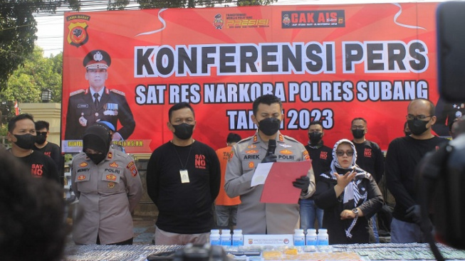 Satres Narkoba Subang Bekuk Dua Pelaku Pengedar Obat Terlarang