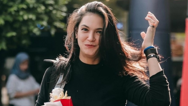 Dirumorkan Jadi Pacar Baru Virgoun, Kia Poetri Buka Suara
