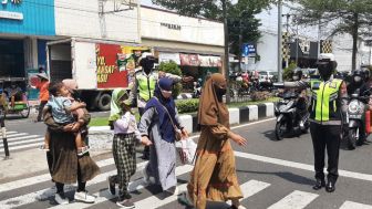 Kala Polwan Polres Purbalingga Urai Kemacetan Lalu Lintas Kota