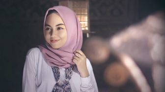 Tips Merawat Rambut Berhijab Agar Tetap Sehat