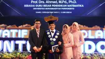 Kuliah tanpa Sepengetahuan Ortu, Ahmad  Anak Buruh Tani Jadi Profesor Ahli Matematika UMP