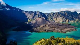 Peserta G 20 Terpukau Keindahan Gunung Rinjani