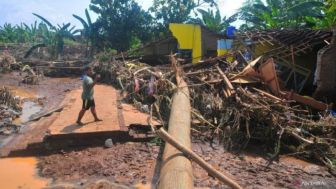 Pemandangan Mengerikan Belasan Rumah Hanyut Akibat Banjir di Bulumanis Pati