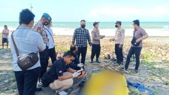 Wisatawan Asal Petir Banjarnegara Tewas Mengambang di Pantai Karangbolong