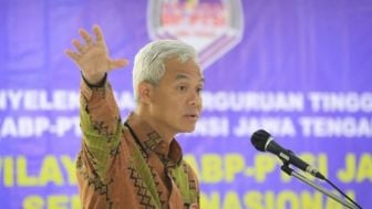 Ganjar Pranowo Berharap Perguruan Tinggi Swasta Beradaptasi dengan Perkembangan Zaman