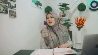 Kronologi Eko Kuntadhi Hina Ning Imaz Ustazah Ponpes Lirboyo Kediri, dari Video Ceramah Bidadari Surga