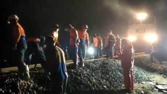 Jalur Kereta Api di Cilacap Ambles Diperbaiki, Perjalanan Mulai Normal