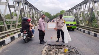 Dear Warga Purbalingga dan Banjarnegara, Jembatan Kali Serayu Penghubung Dua Kabupaten Ditutup