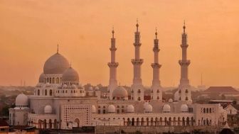 Kala Pemkot Surakarta Dipusingkan dengan Biaya Perawatan Masjid Sheikh Zayed