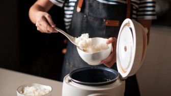 Tahun Depan Pemerintah Bagi-bagi Rice Cooker Gratis, Ini Syaratnya