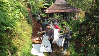 Ngeri! Rumah Warga Karanganyar Kebumen Nyaris Tertimbun Longsor