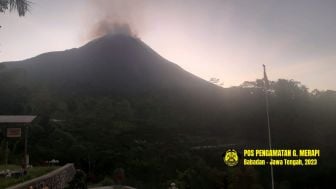 Alami Peningkatan Vulkanik, Gunung Merapi Sempat Luncurkan Guguran Lava