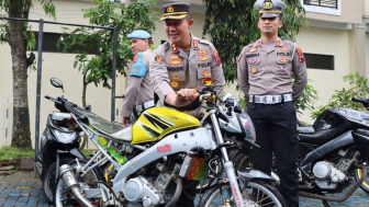 Awas Tilang Manual Kembali Dijalankan,  Polres Banjarnegara Langsung Sikat Puluhan Knalpot Brong di Jalanan