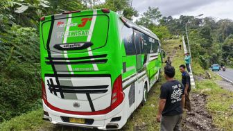 Detik-detik Menegangkan Bus Rombongan Anak TK dari Pemalang Masuk Jalur Penyelamat Bayeman