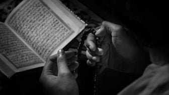 Dibaca Malam Ini, Doa Malam Nuzulul Quran Latin dan Terjemahan