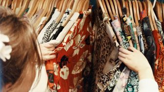 Larangan Penjualan Baju Bekas Impor di Indonesia, Masyarakat Perlu Tahu Tiga Dampak Hal Ini