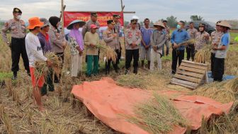 Petani Kelurahan Selang Keluhkan Kelangkaan Pupuk Subsidi, Jumat Curhat Polres Kebumen