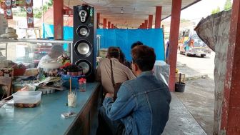 Menilik Warung-warung di Stand Plat dan Stadion Chandradimuka Kebumen yang Buka Saat Puasa, Diimbau Tidak Vulgar