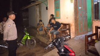 Pesta Tuak di Desa Kembangan Bubar Usai Digerebek Polsek Bukateja, Lima Muda Mudi Digelandang ke Mapolsek