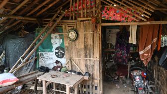 Cerita Haru Anak di Kebumen tak Mau Pisah dengan Ibunya yang ODGJ, Tinggal di Gubuk Reot