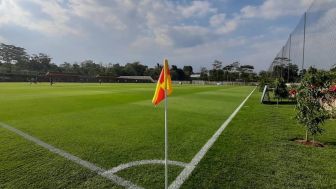 18,3 Km dari Alun-alun Pekalongan! Lapangan Bola Milik Pemuda Desa di Jateng ini Berstandar FIFA : Perawatannya Telan Biaya Rp1,7 Miliar, Bisa Tebak?
