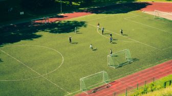 248 Km dari Kota Purwokerto! Ada Lapangan Bola Berstandar FIFA di Tengah Desa: Miliki Kualitas Rumput yang Nggak Biasa