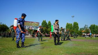 Ramuan Hasil Fermentasi Ini Mampu Suburkan Tanaman, Rumput Alun-alun Purbalingga Langsung Disemprot