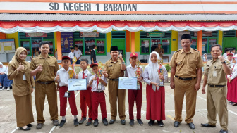 Pemerintah Desa Babadan Banjarnegara Apresiasi Siswa Berprestasi